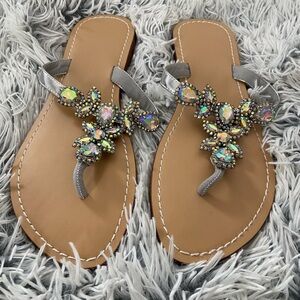 SANDALS BLINGY SIZE 9 EUC very pretty! 
(🤑 Get 5 items for $30)